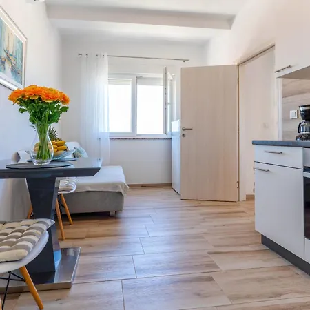 Apartmán Mare-3 By Interhome Lopar